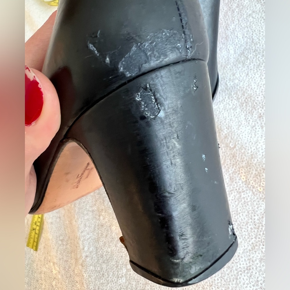 Vintage 1970s 1980s Salvatore Ferragamo Black Italian Leather Heels Gold Accent - Picture 16 of 17